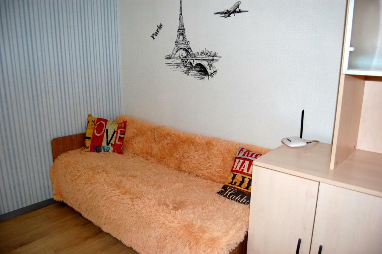קייב Standard Apartment On Umanskaya מראה חיצוני תמונה